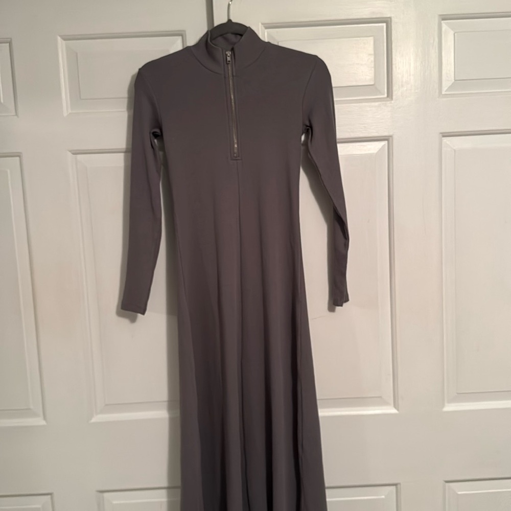 Zara gray ribbed full length long sleeve dress